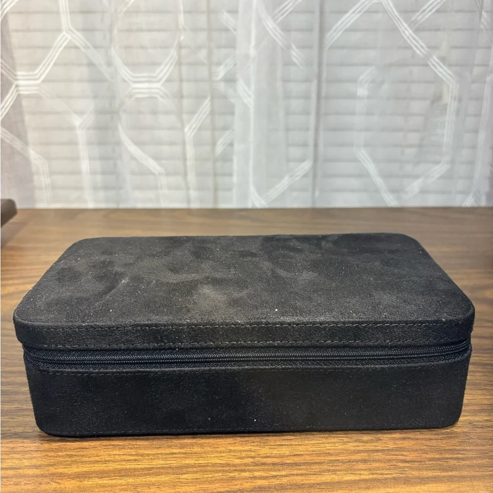 Jewelry Organizer Travel Case Zip closure Snap   plastic lids on both sides